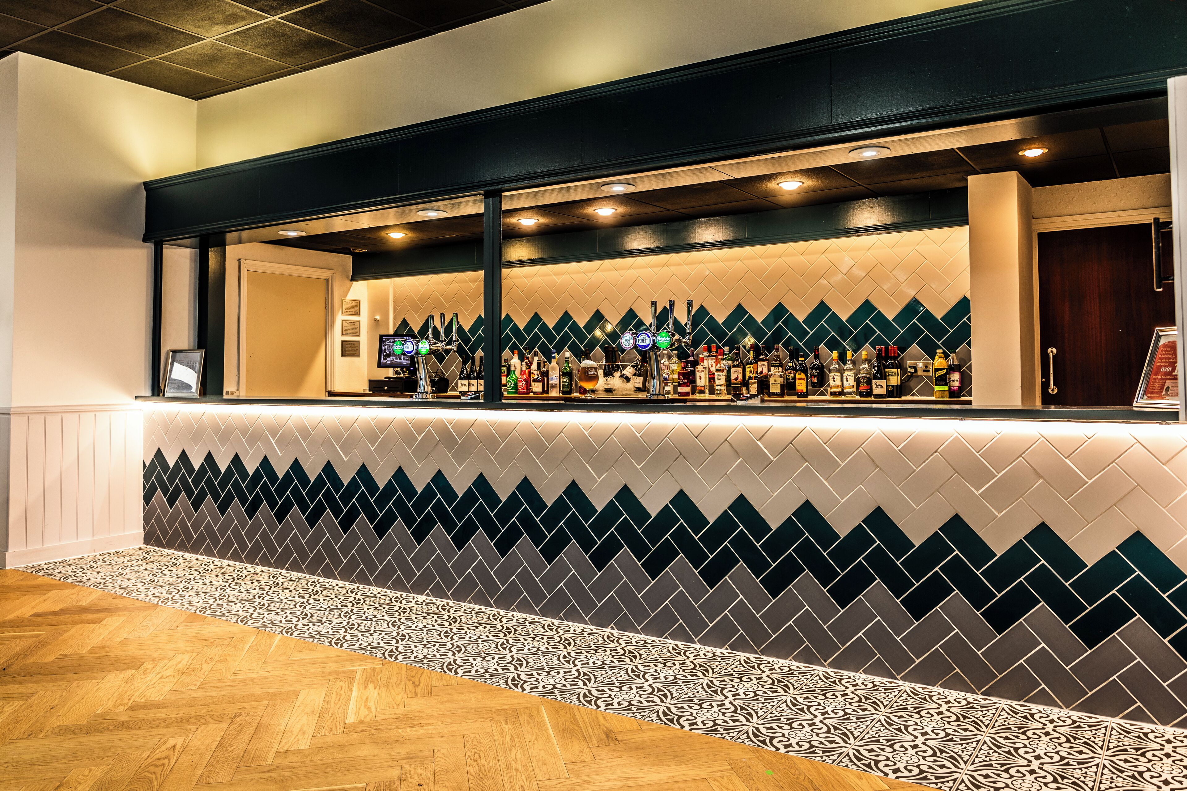 Tiverton Hotel Lounge & Venue